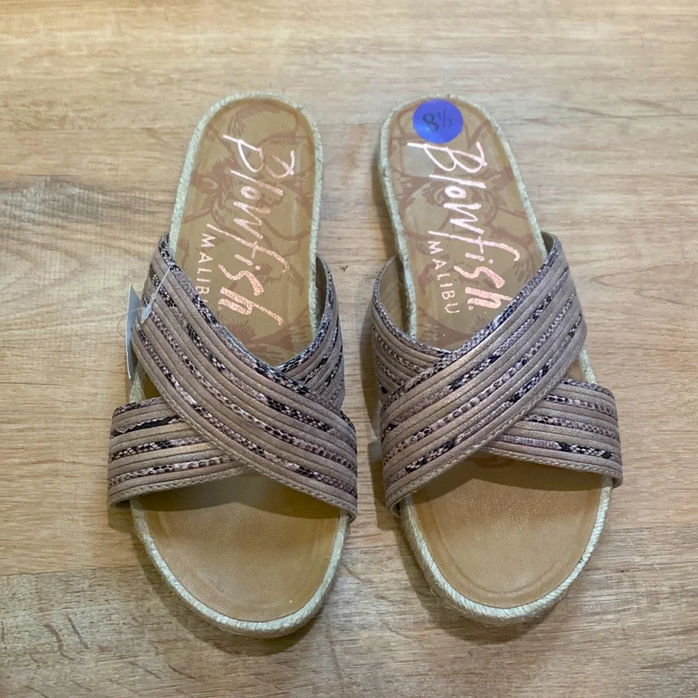 NWT Blowfish Malibu espadrille Crisscross slides